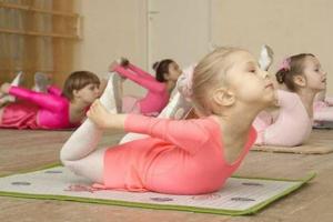 Какой должна быть гимнастика для развития годовалого ребенка?
